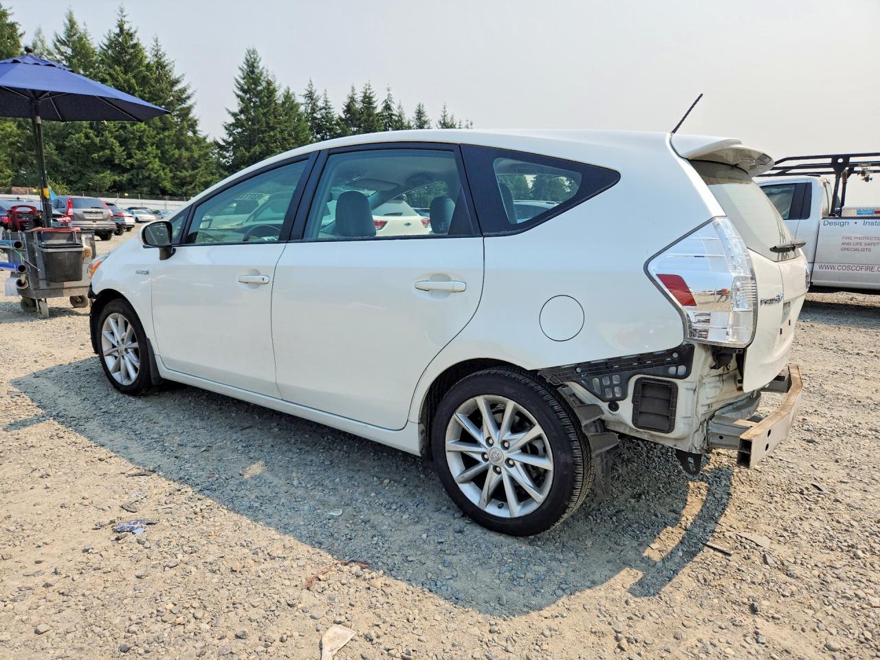 JTDZN3EU9EJ010176 · 2014 TOYOTA PRIUS V · 2/14