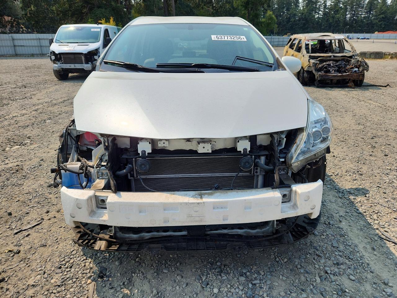 JTDZN3EU9EJ010176 · 2014 TOYOTA PRIUS V · 5/14
