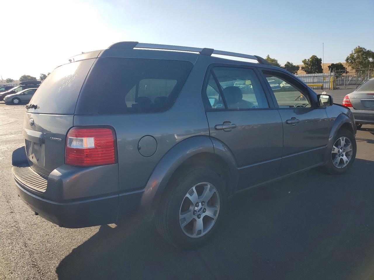 1FMZK03106GA01280 · 2006 FORD FREESTYLE · 3/13