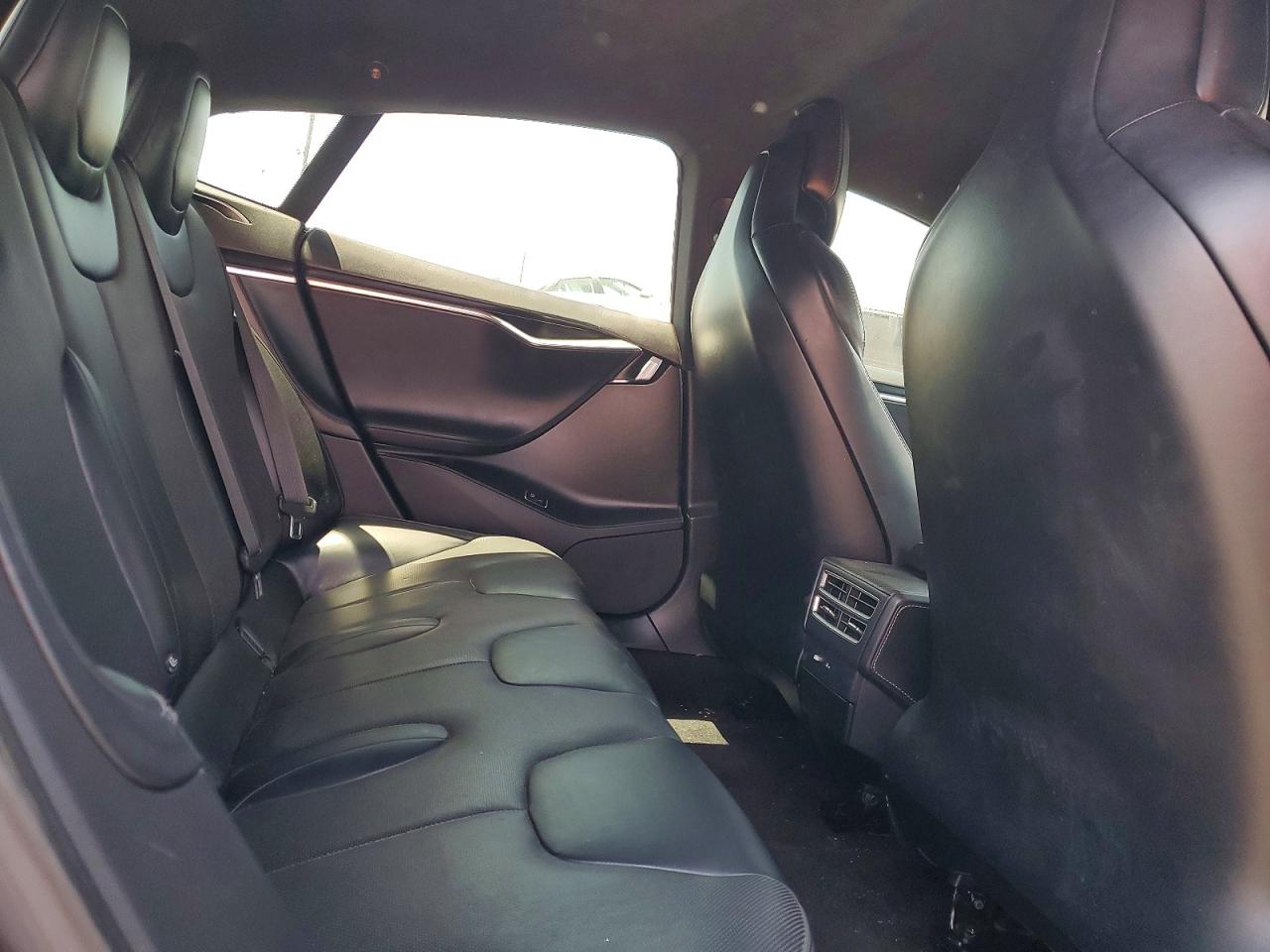 5YJSA1E22HF181900 · 2017 TESLA MODEL S · 10/12