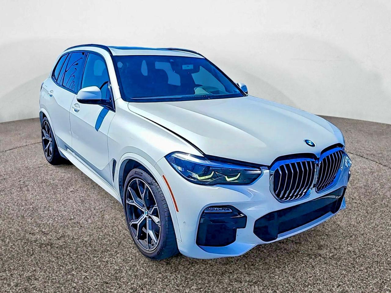 5UXCR6C57KLL23121 · 2019 BMW X5