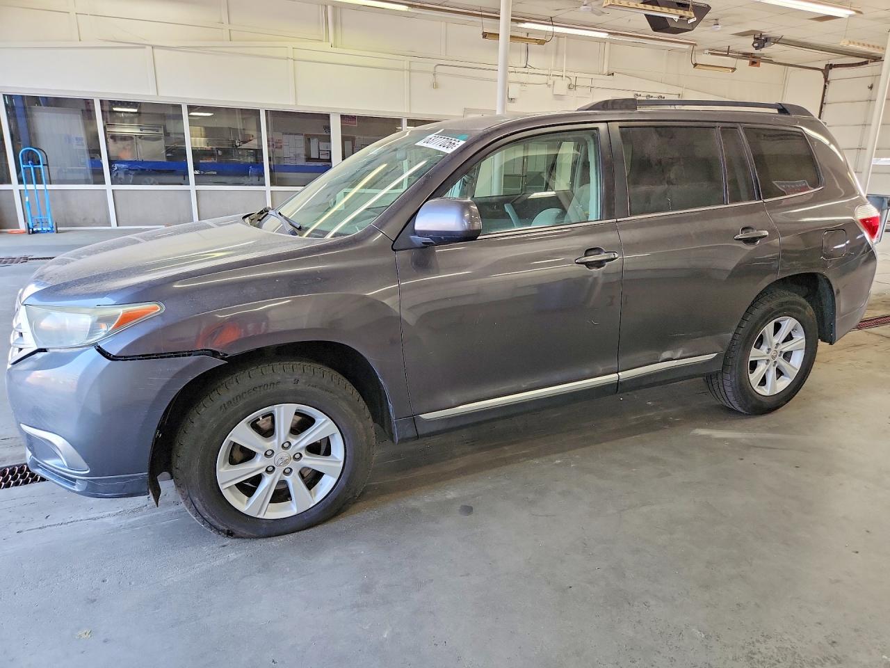5TDBK3EH6DS191915 · 2013 TOYOTA HIGHLANDER