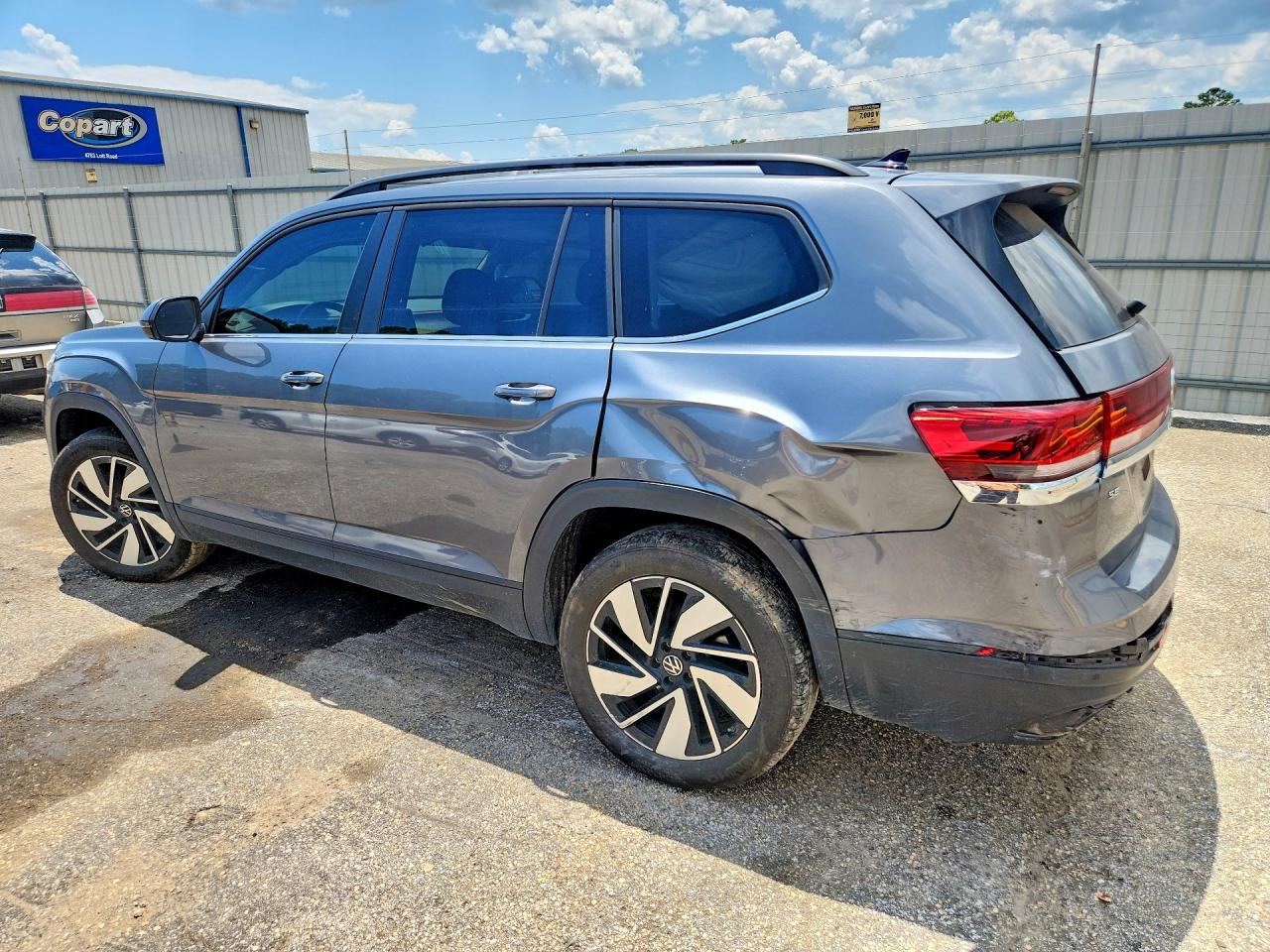 1V2WR2CA2SC505456 · 2025 VOLKSWAGEN ATLAS · 2/13