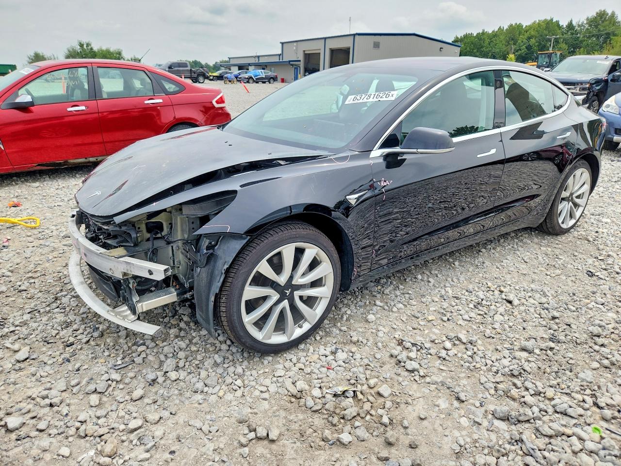 5YJ3E1EA0JF039132 · 2018 TESLA MODEL 3