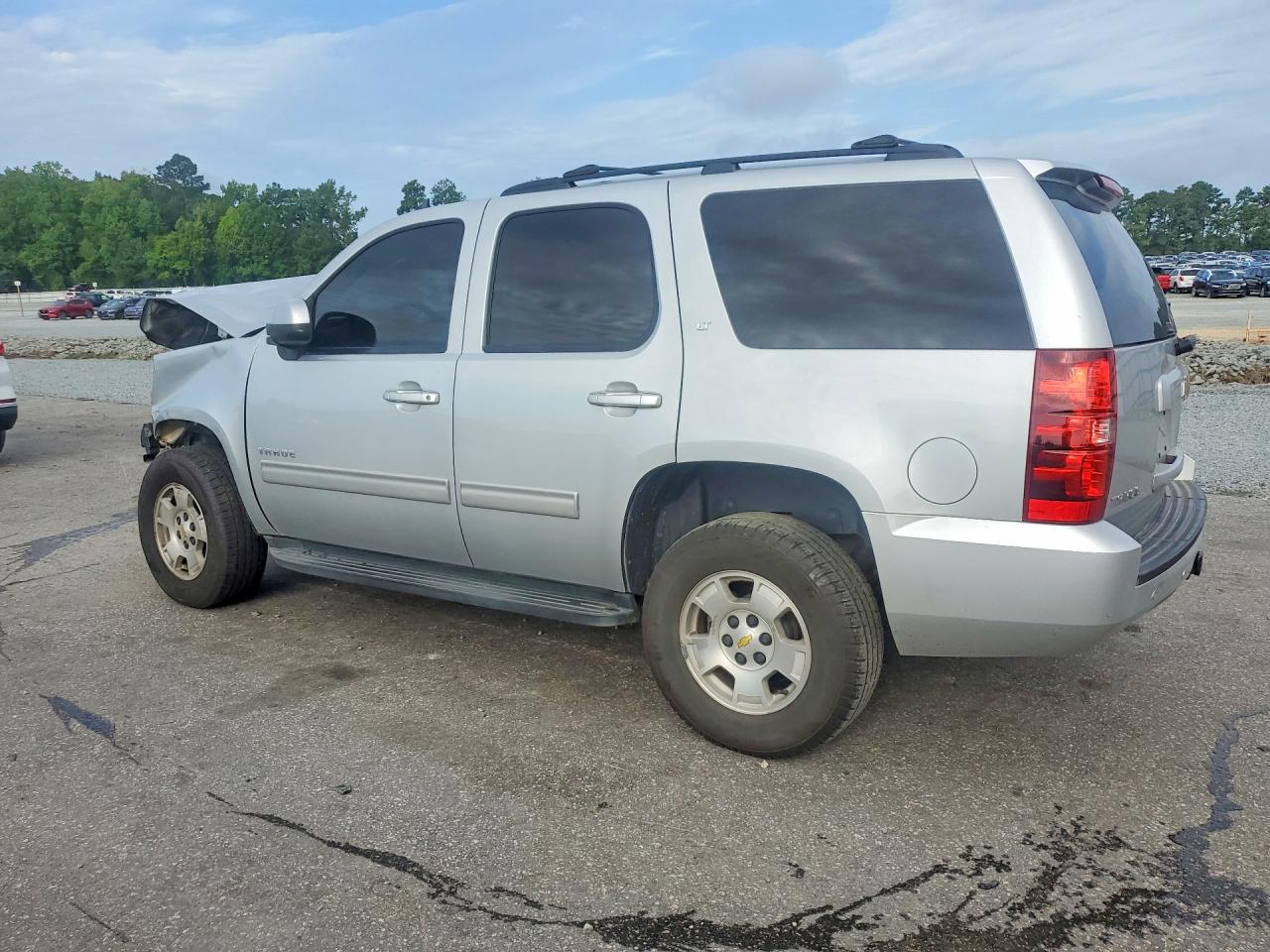 1GNSKBE00DR220352 · 2013 CHEVROLET TAHOE · 2/13