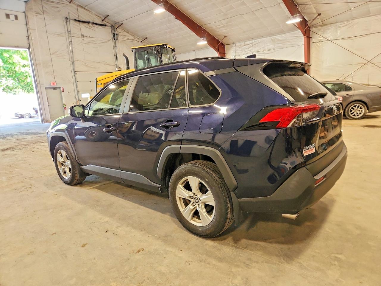 JTMP1RFV0KD016228 · 2019 TOYOTA RAV4 · 2/13