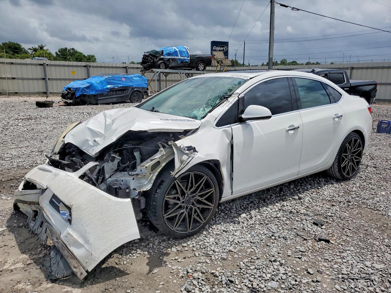 1G4PT5SV5G4105210 · 2016 BUICK VERANO