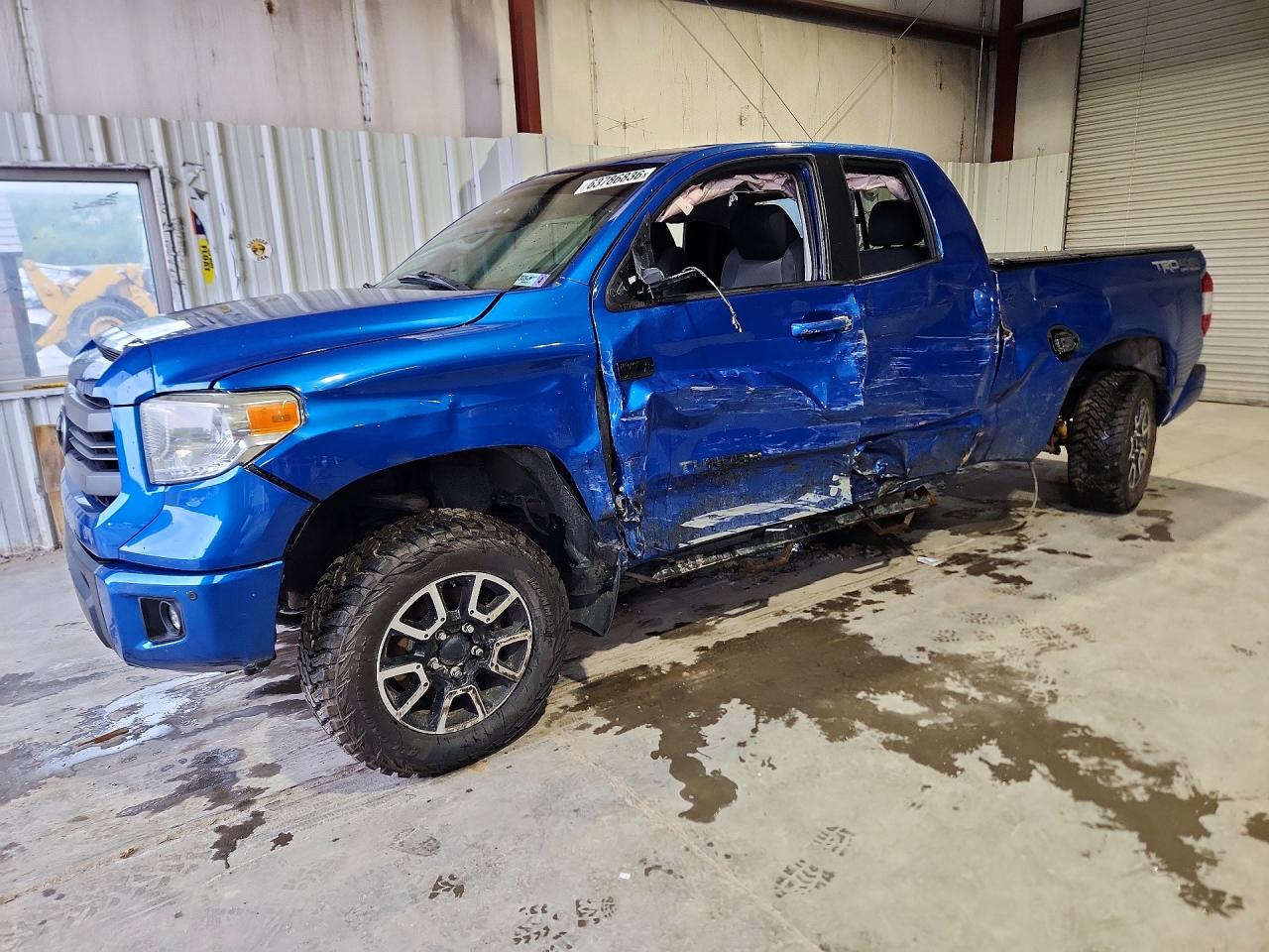 5TFUY5F19HX587485 · 2017 TOYOTA TUNDRA