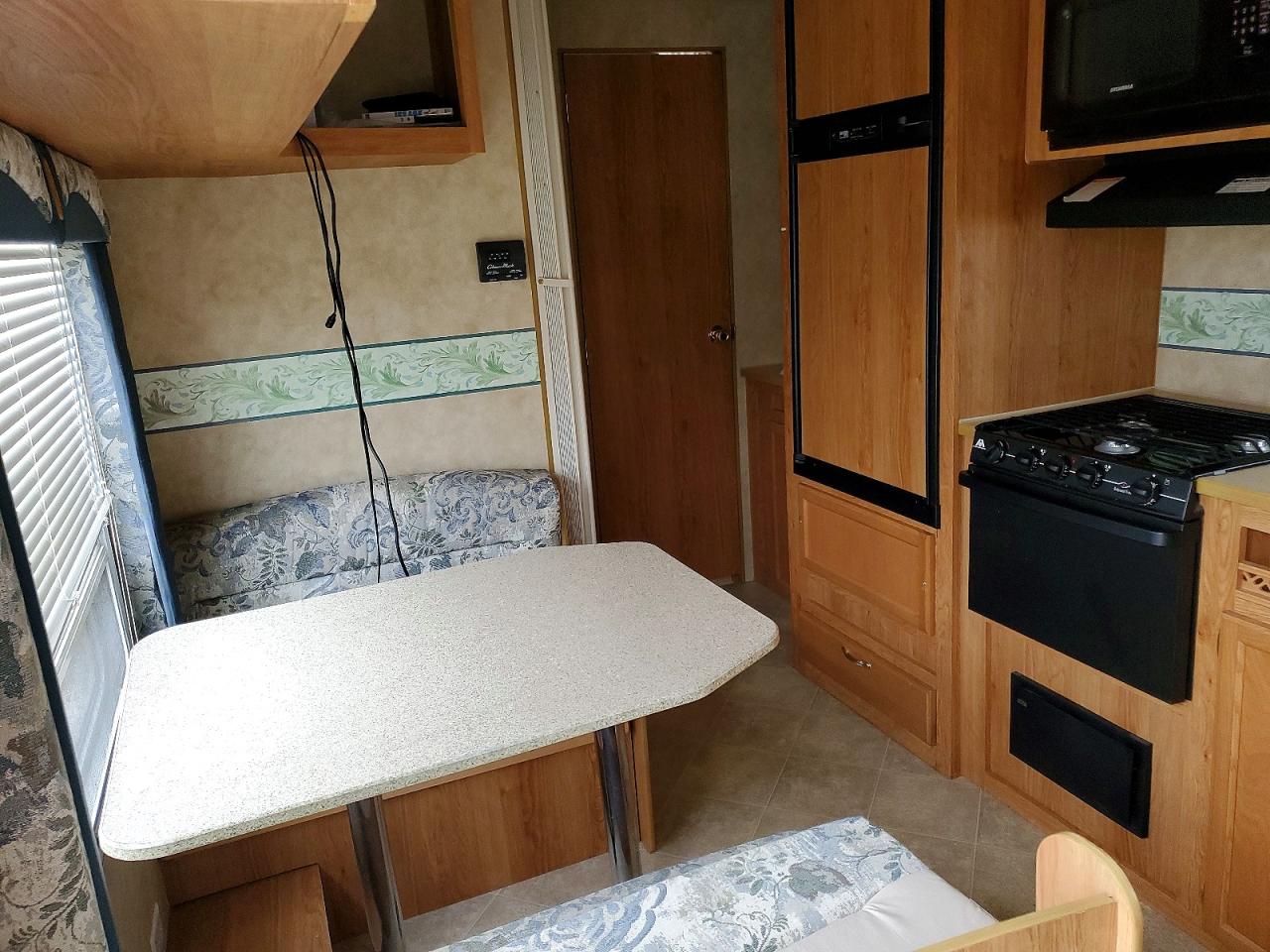 1UJBJ02K461P60200 · 2006 JAYCO JAY FLIGHT · 6/10
