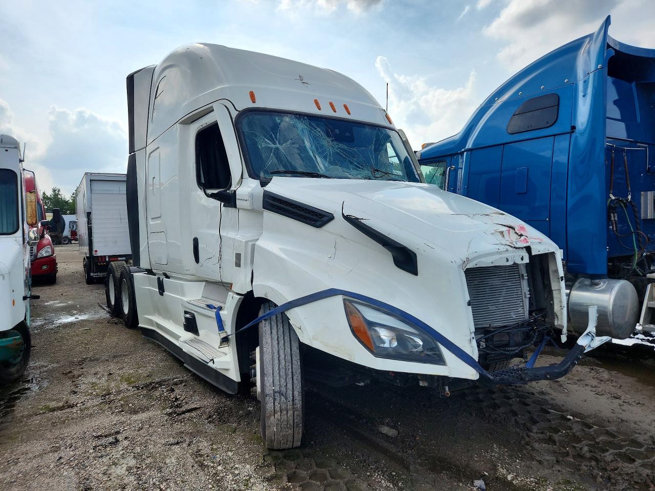 3AKJHHDR3TSWH9469 · 2026 FREIGHTLINER CASCADIA 126 · 4/13