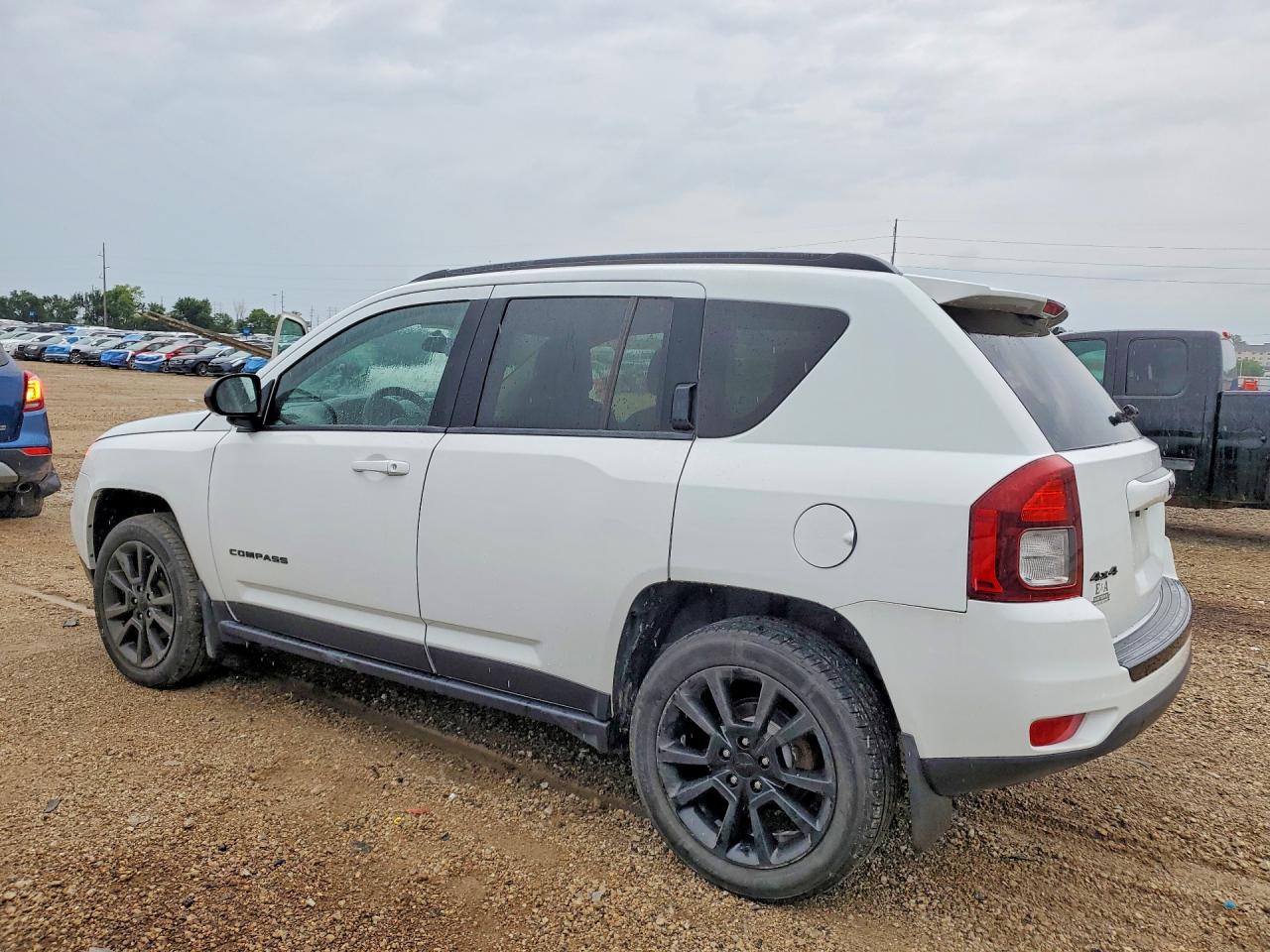 1C4NJDBB1FD323984 · 2015 JEEP COMPASS · 2/13