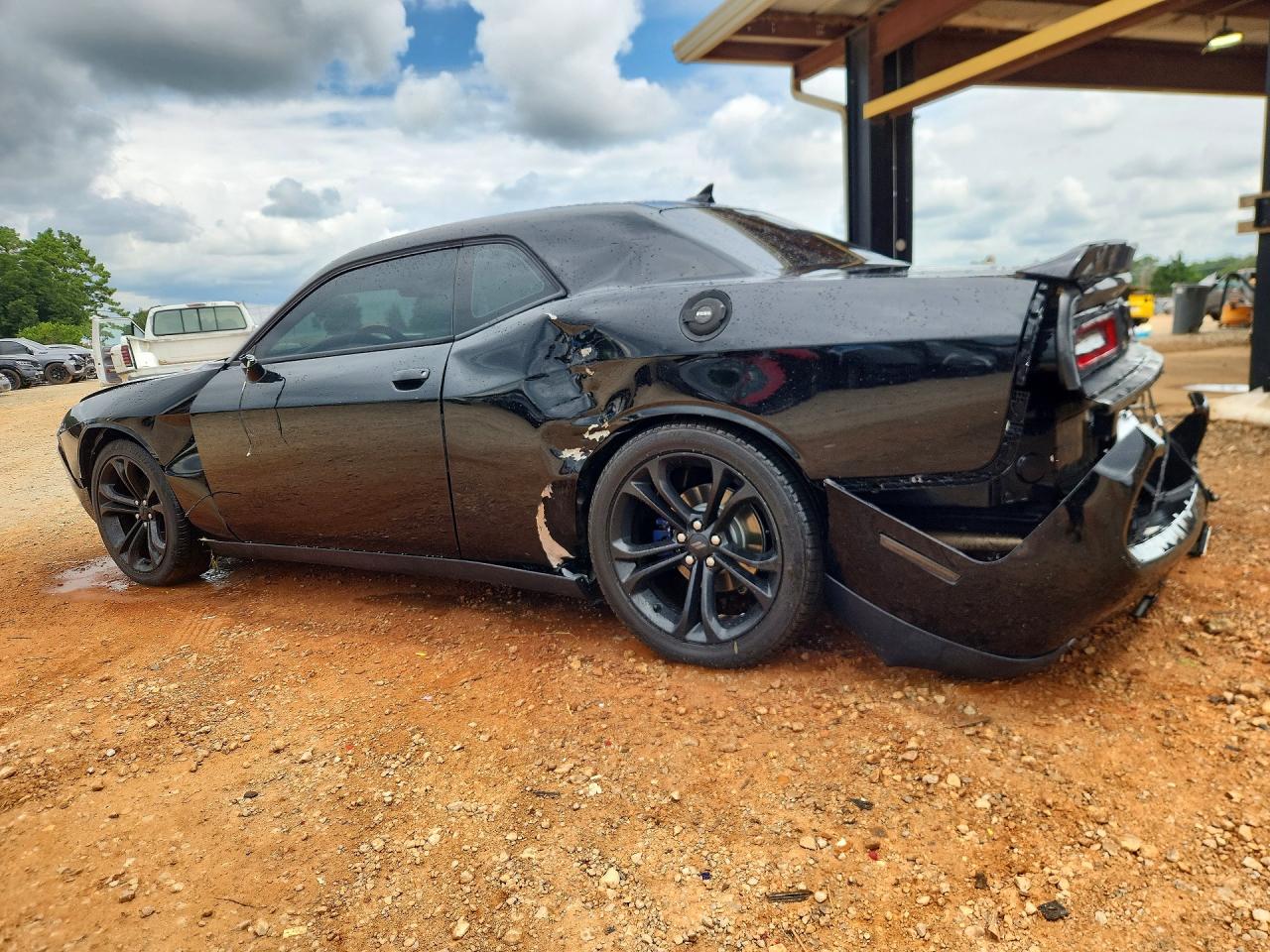 2C3CDZBTXFH758269 · 2015 DODGE CHALLENGER · 2/12
