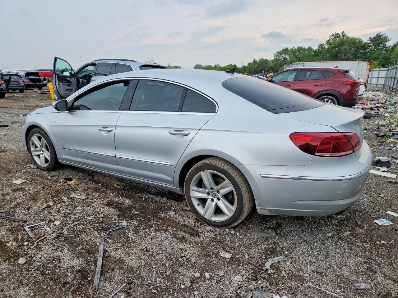 WVWBN7AN0FE814996 · 2015 VOLKSWAGEN CC · 2/12