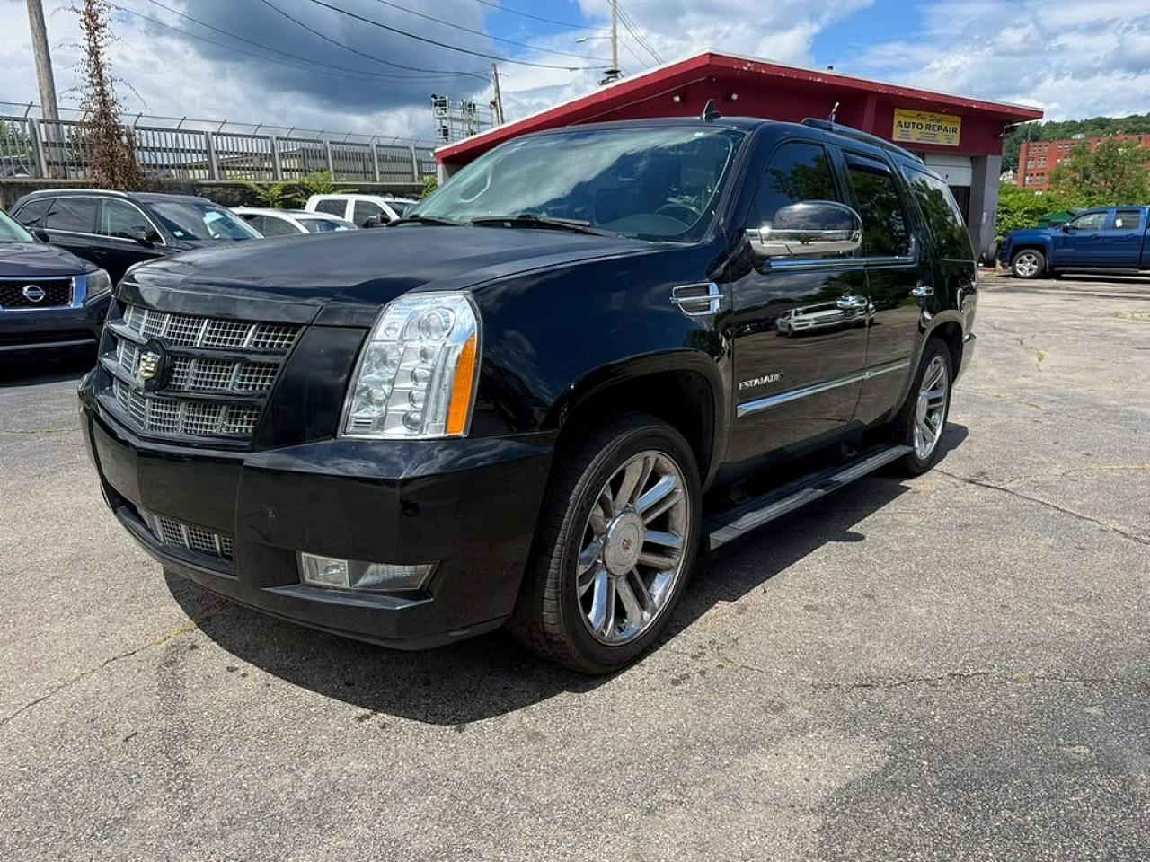 1GYS4DEF4ER228078 · 2014 CADILLAC ESCALADE
