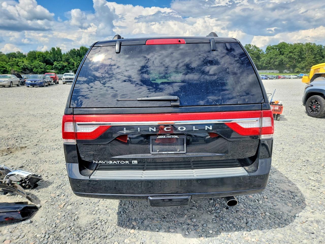 5LMJJ3JT2HEL01064 · 2017 LINCOLN NAVIGATOR · 6/14