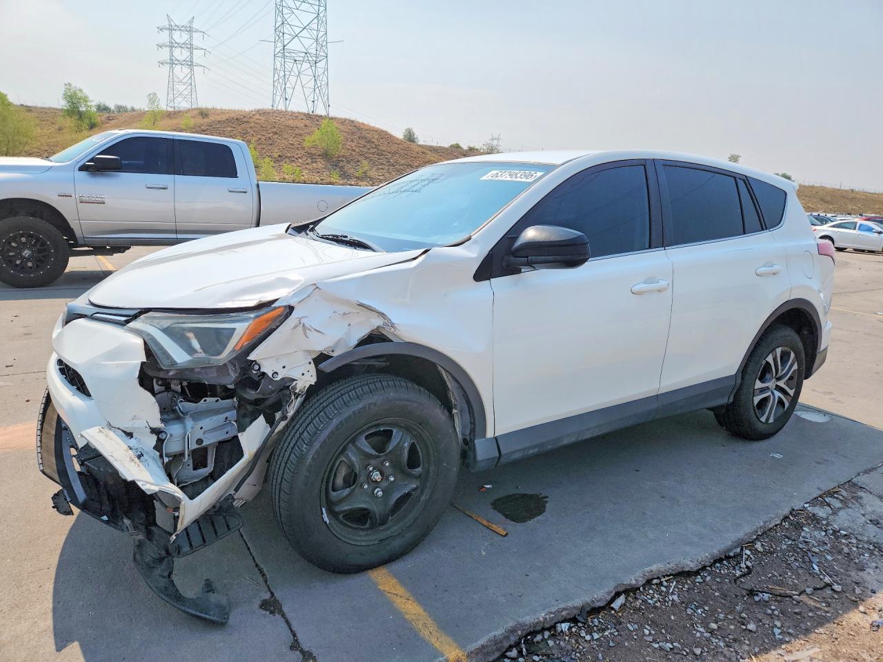 2T3ZFREV3JW445568 · 2018 TOYOTA RAV4