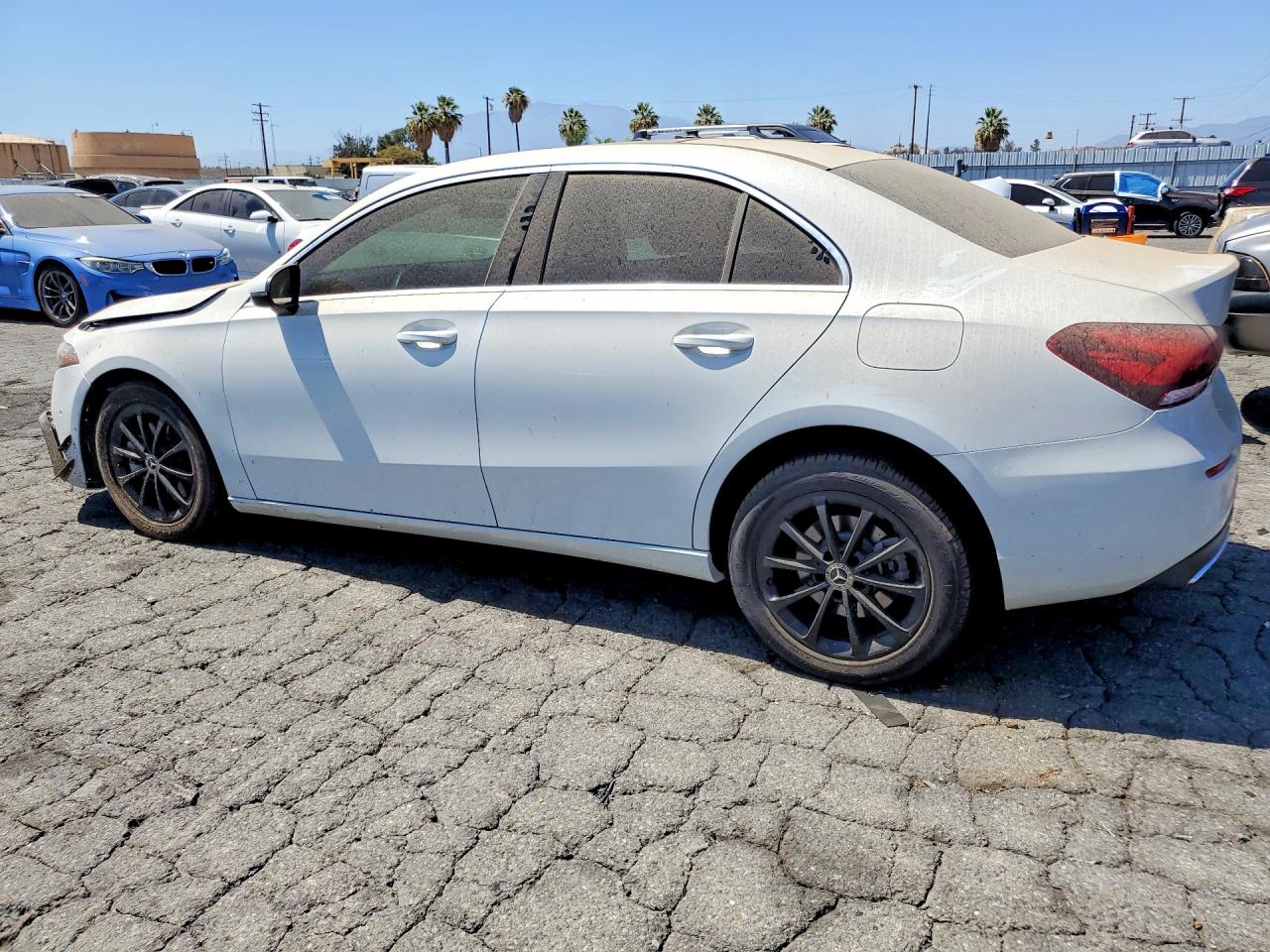 W1K3G4EB5LW043525 · 2020 MERCEDES-BENZ A · 2/12