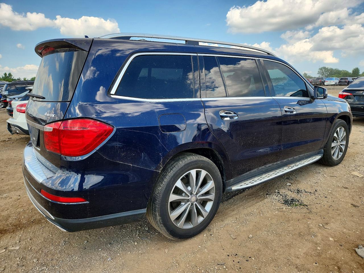 4JGDF6EE4GA703043 · 2016 MERCEDES-BENZ GL · 3/13