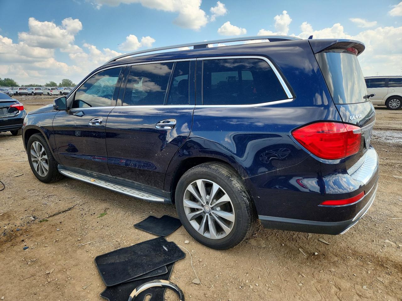 4JGDF6EE4GA703043 · 2016 MERCEDES-BENZ GL · 2/13