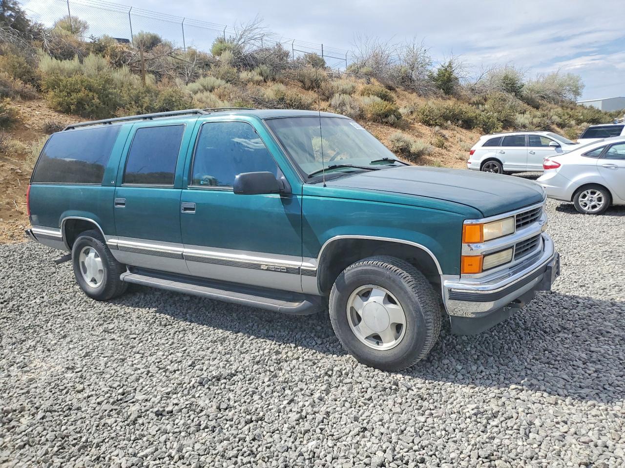 3GNFK16R8VG117402 · 1997 CHEVROLET SUBURBAN · 4/13
