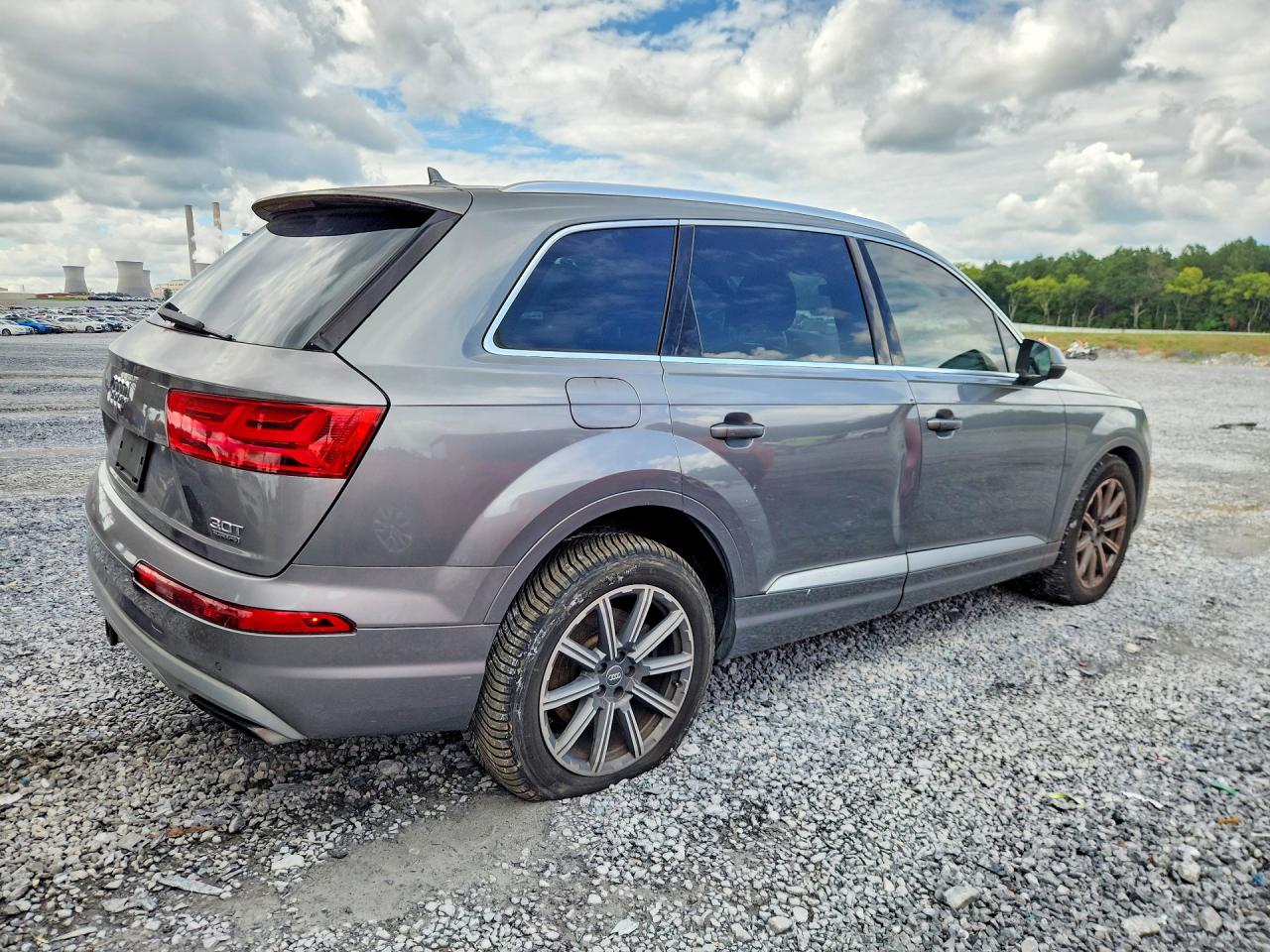 WA1AAAF76HD019727 · 2017 AUDI Q7 · 3/12