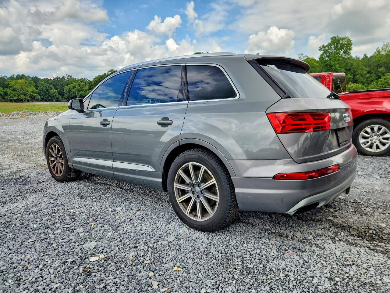 WA1AAAF76HD019727 · 2017 AUDI Q7 · 2/12