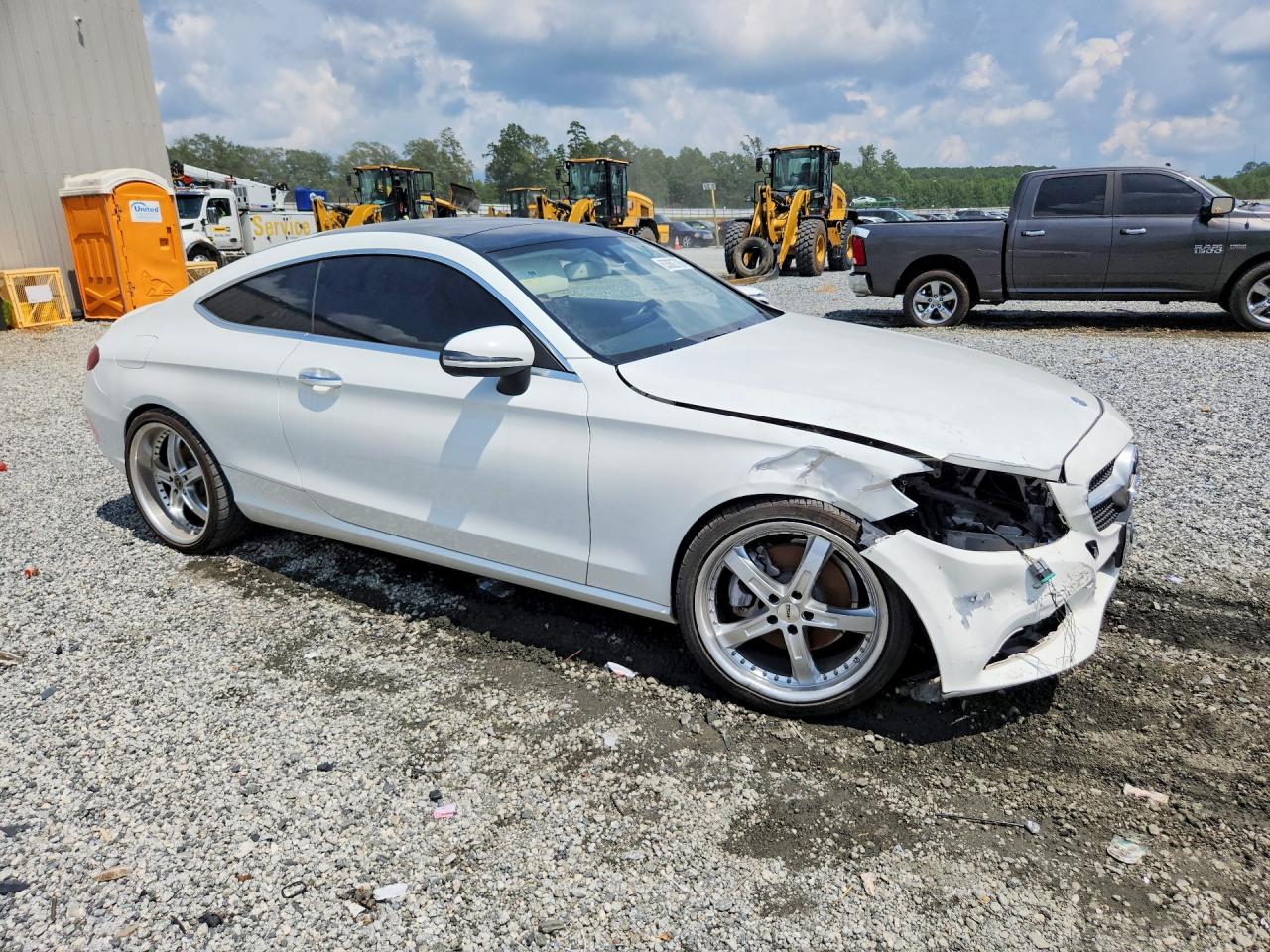 WDDWJ4JB4HF502703 · 2017 MERCEDES-BENZ C · 4/13