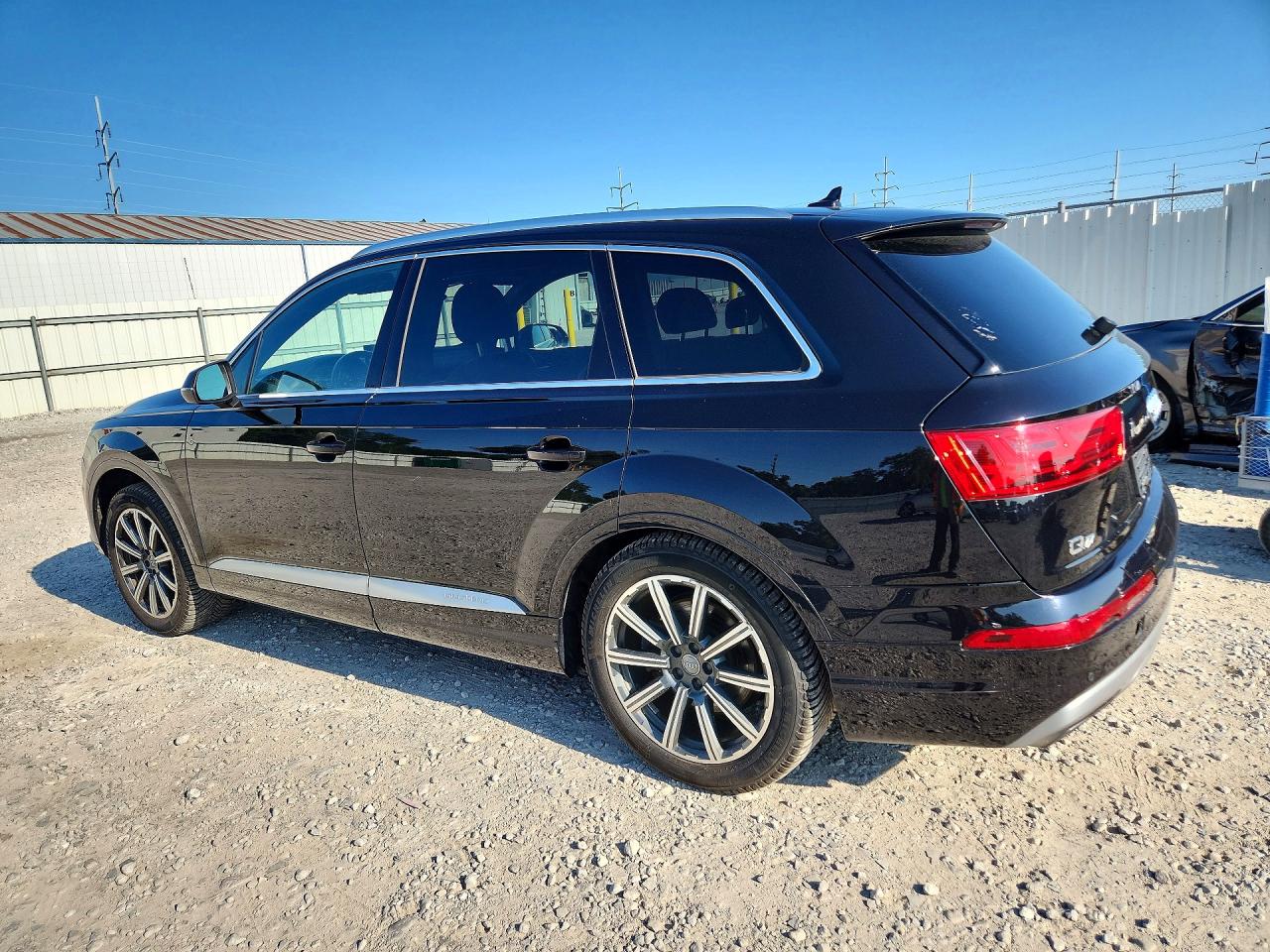 WA1LAAF72HD018230 · 2017 AUDI Q7 · 2/12