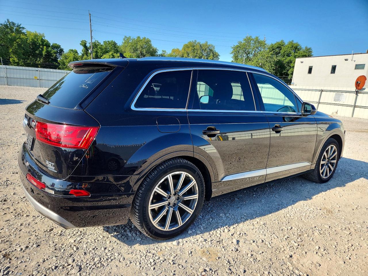 WA1LAAF72HD018230 · 2017 AUDI Q7 · 3/12