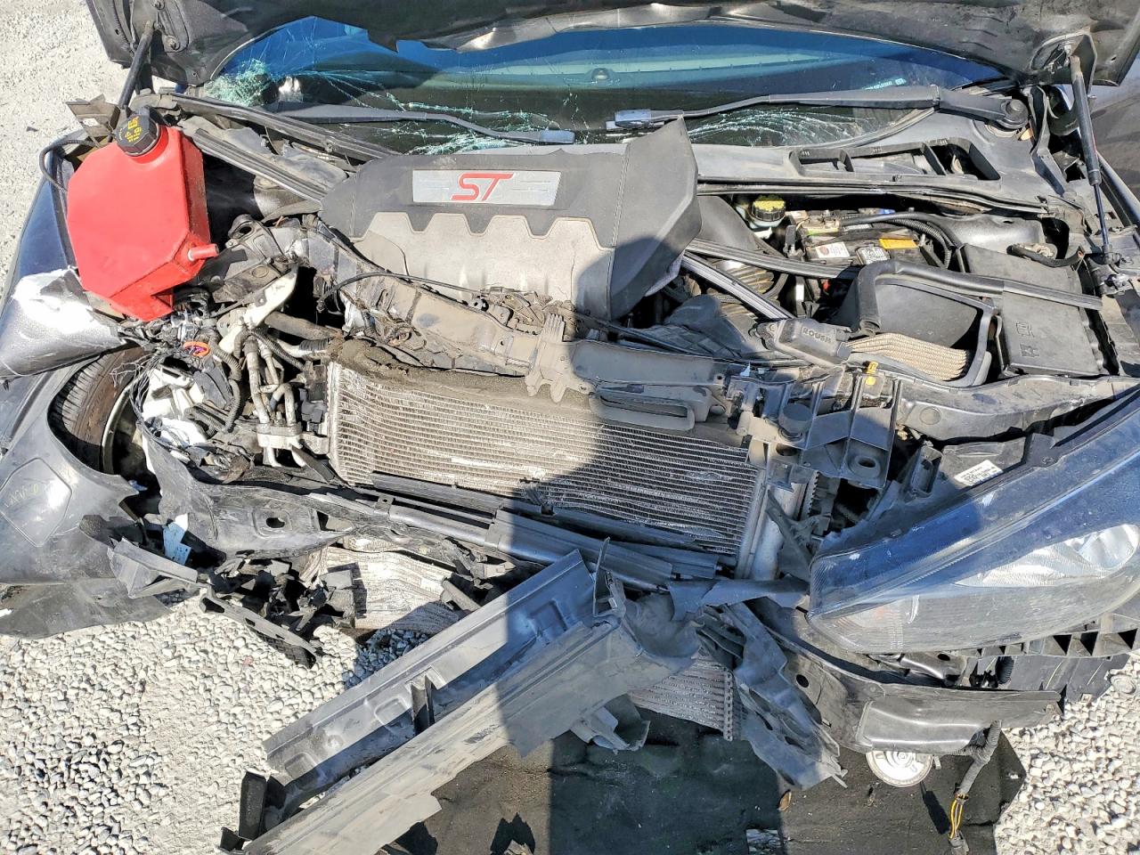 1FADP3L93FL375242 · 2015 FORD FOCUS · 11/12