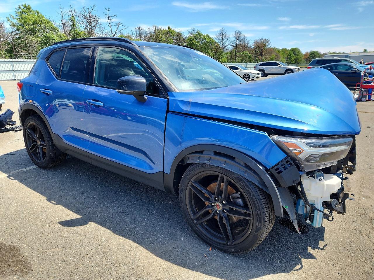 YV4162XZXK2006265 · 2019 VOLVO XC40 · 4/14