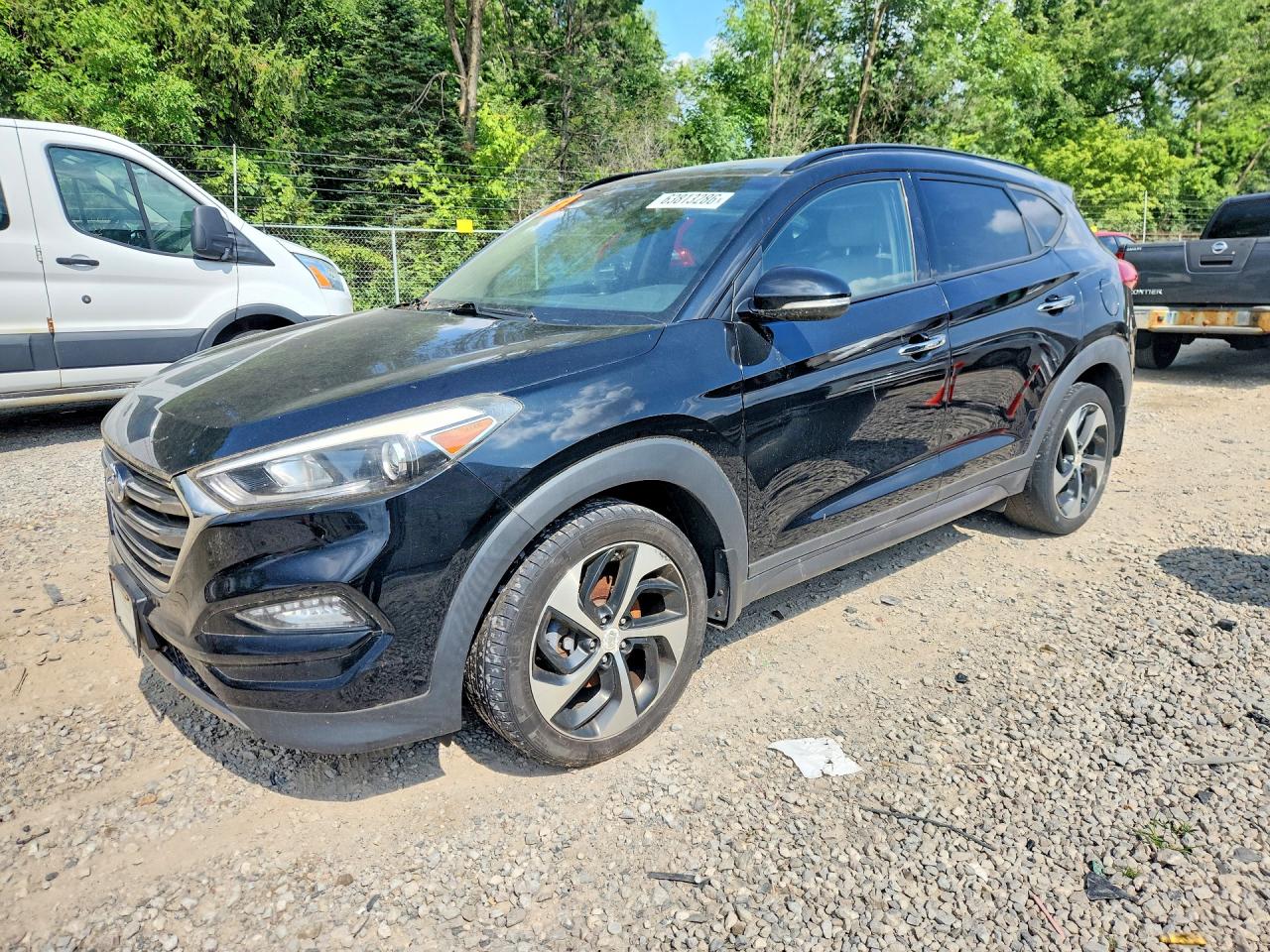 KM8J3CA21GU201305 · 2016 HYUNDAI TUCSON