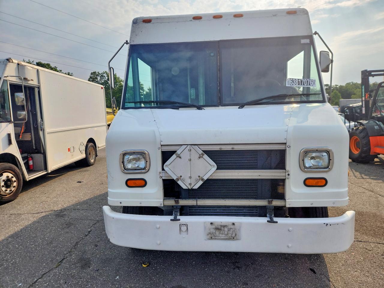 4UZAANBW46CW06548 · 2006 FREIGHTLINER MT45 · 5/12