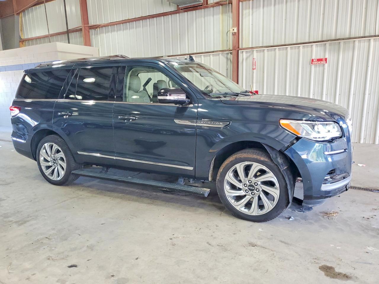 5LMJJ2LG7REL24030 · 2024 LINCOLN NAVIGATOR · 4/13