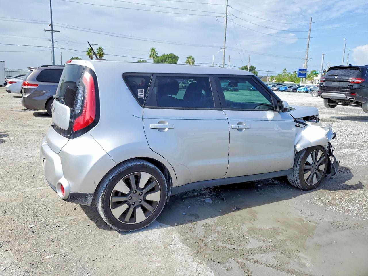 KNDJX3A57F7779179 · 2015 KIA SOUL · 3/13