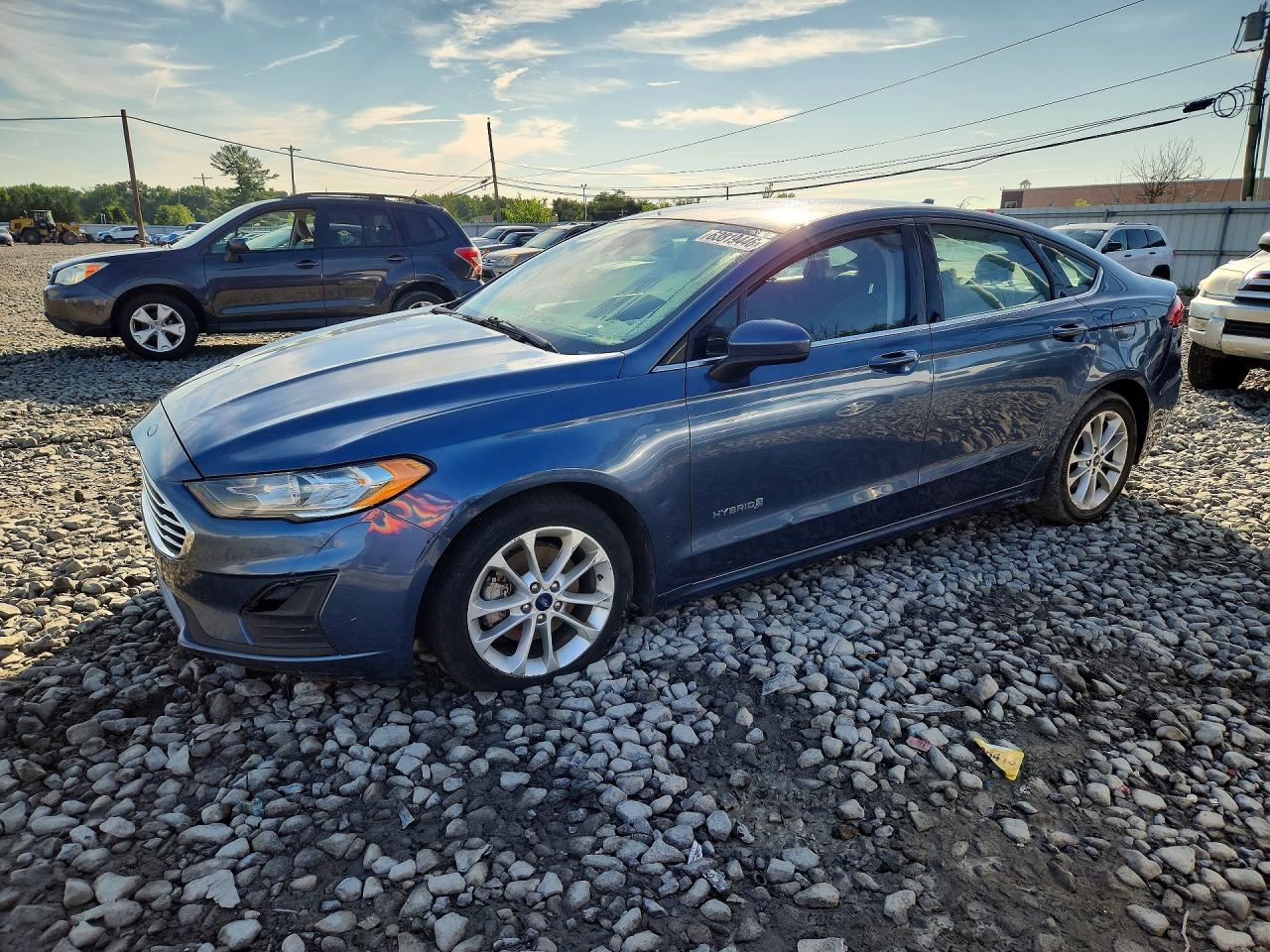 3FA6P0LUXKR104878 · 2019 FORD FUSION