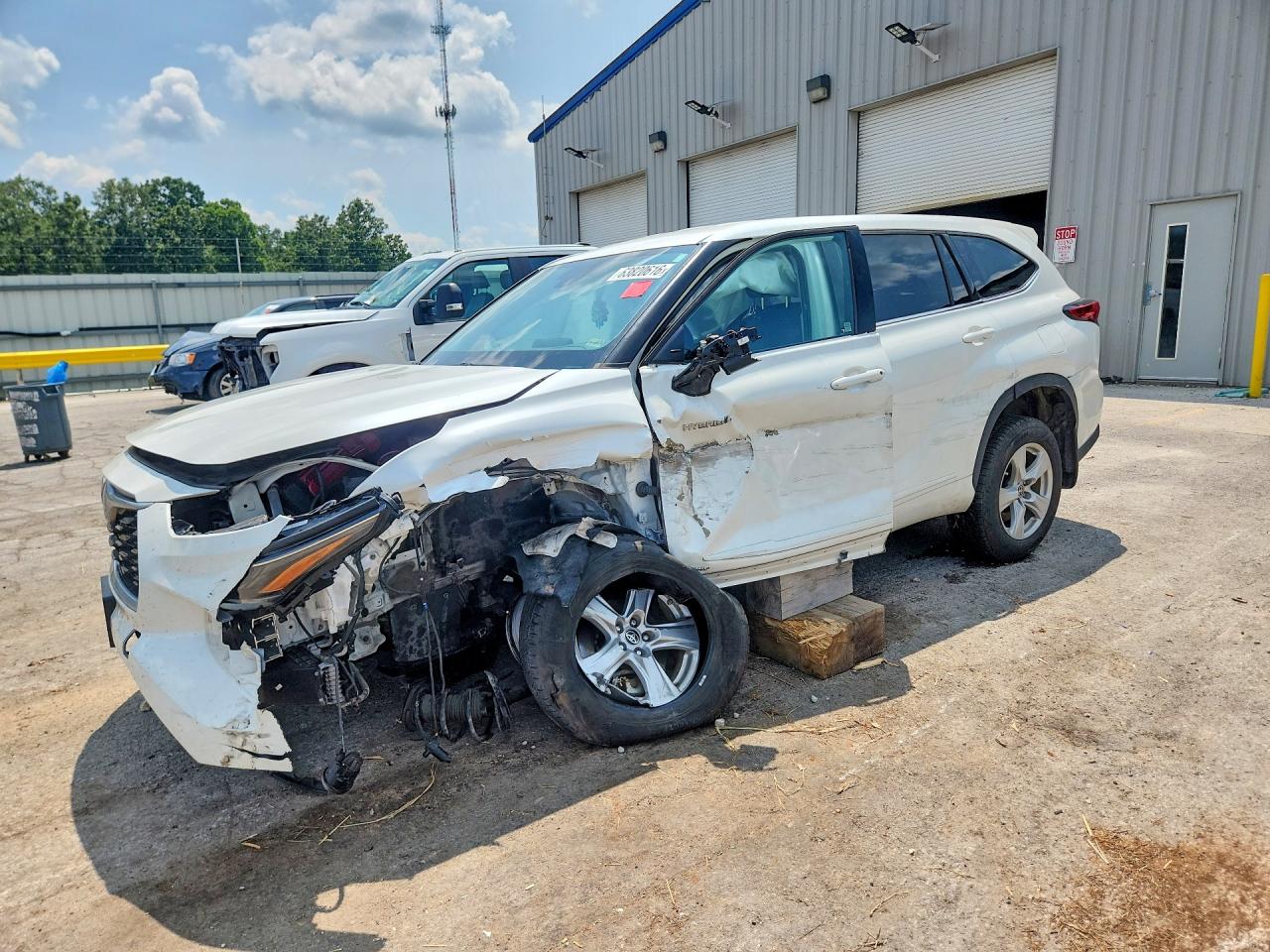5TDBBRCH4MS054185 · 2021 TOYOTA HIGHLANDER