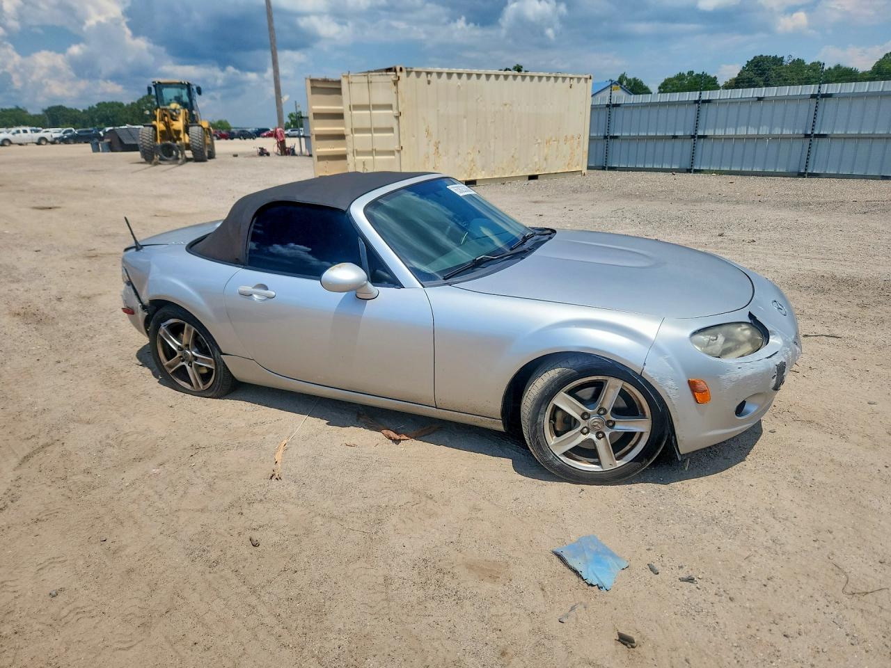 JM1NC25F160105872 · 2006 MAZDA MX-5 MIATA · 4/12