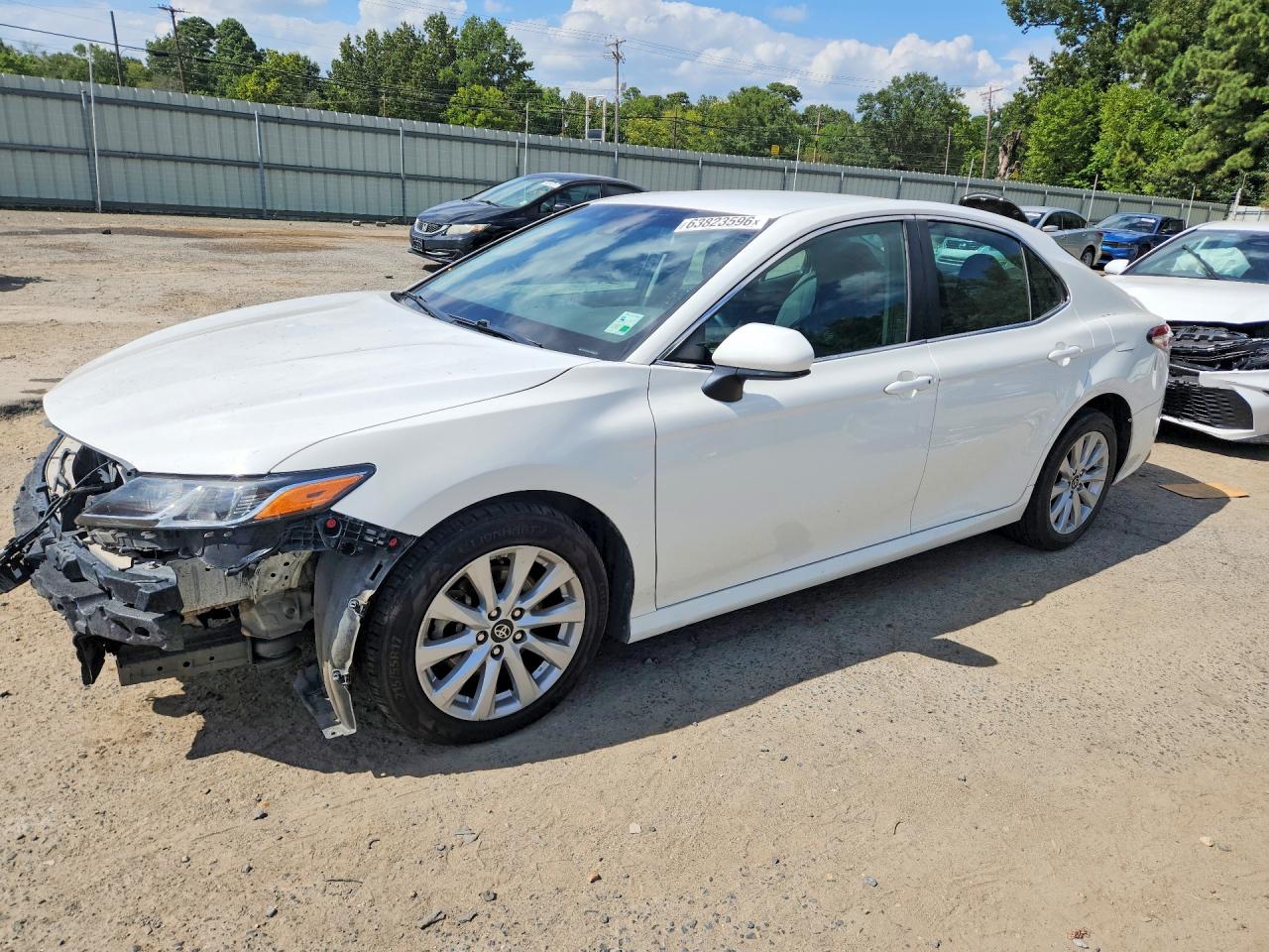 4T1B11HK6JU140884 · 2018 TOYOTA CAMRY