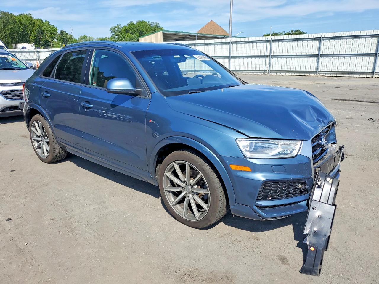 WA1ECCFS1JR025374 · 2018 AUDI Q3 · 4/13