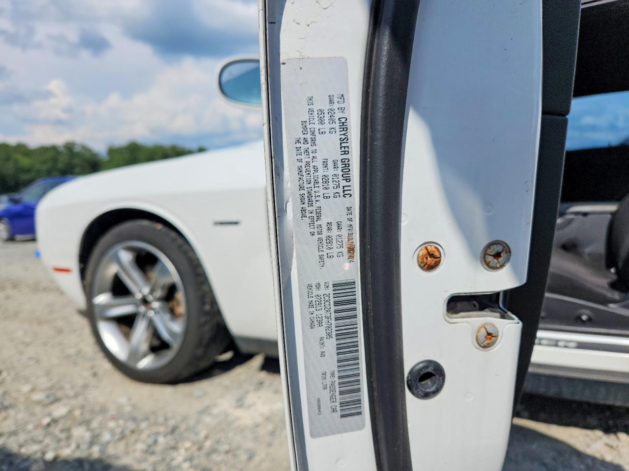 2C3CDZAT3FH702305 · 2015 DODGE CHALLENGER · 12/12