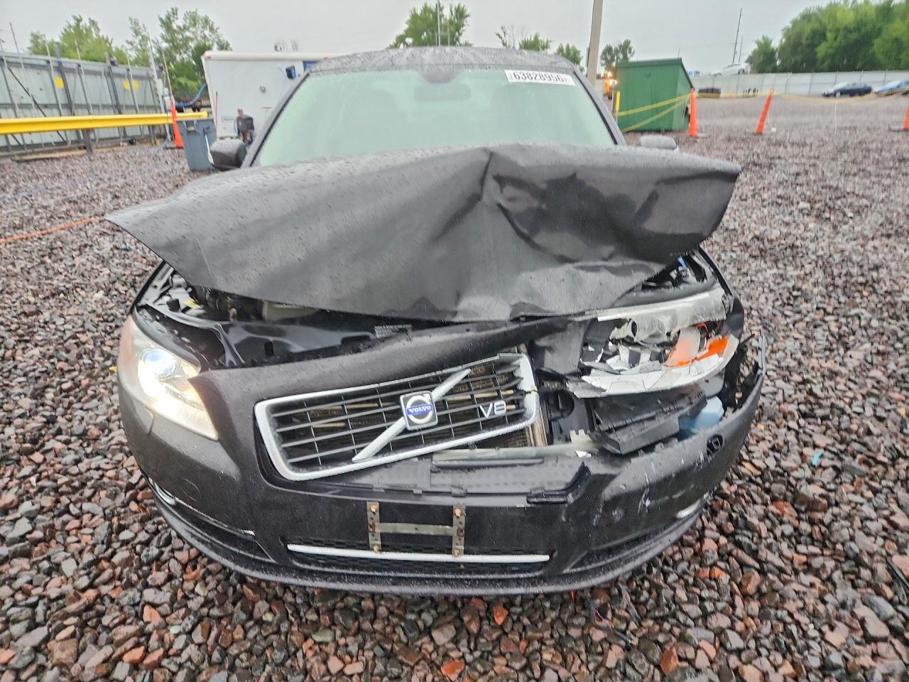 YV1AH852981057819 · 2008 VOLVO S80 · 5/12