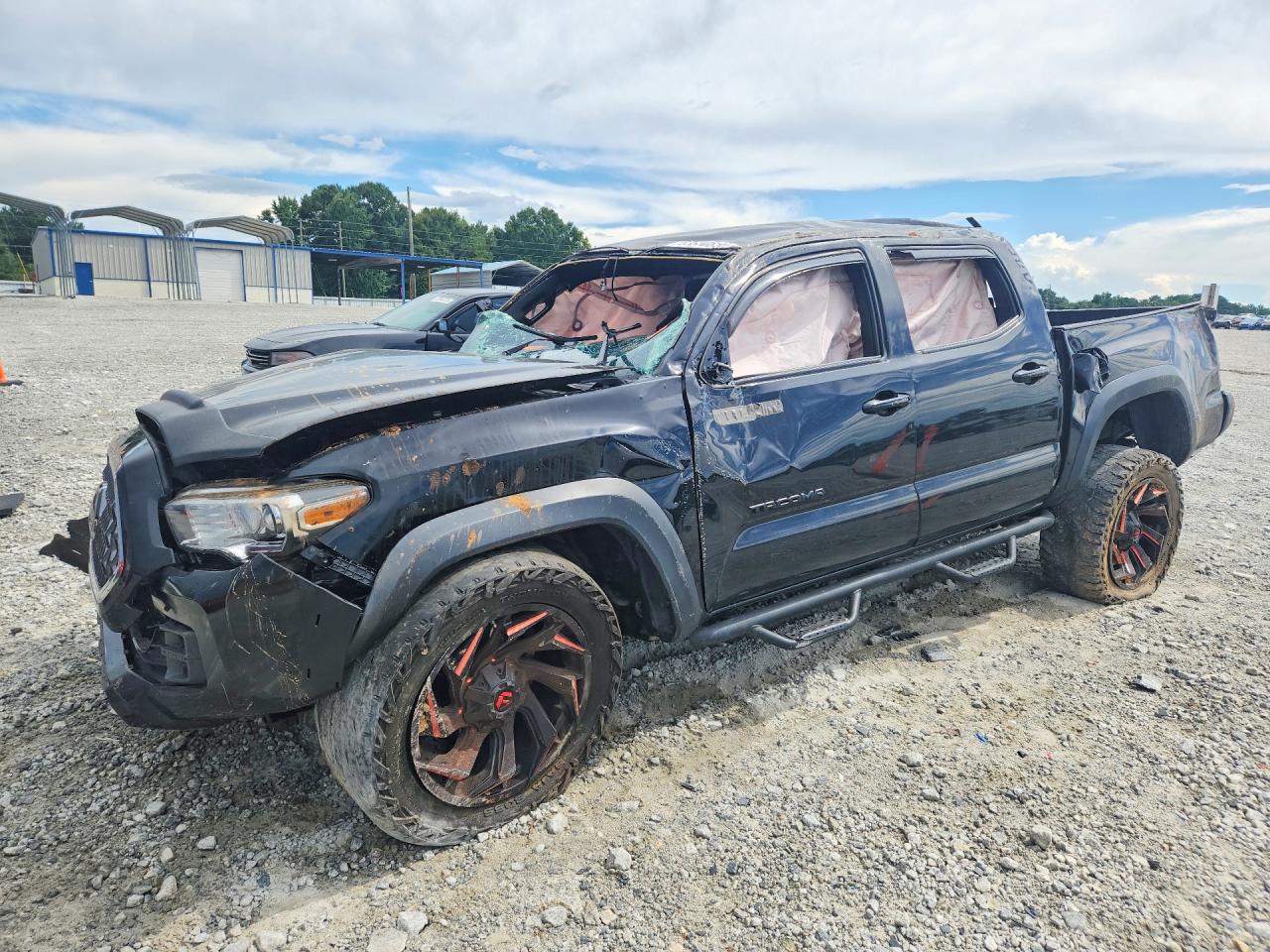 3TMAZ5CN5KM114607 · 2019 TOYOTA TACOMA