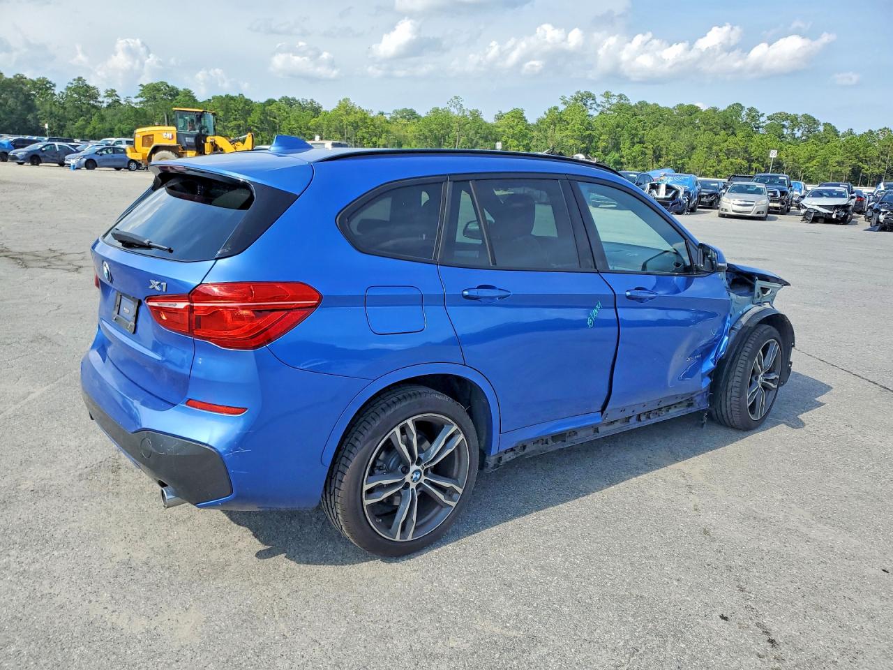 WBXHU7C33J5H42327 · 2018 BMW X1 · 3/13
