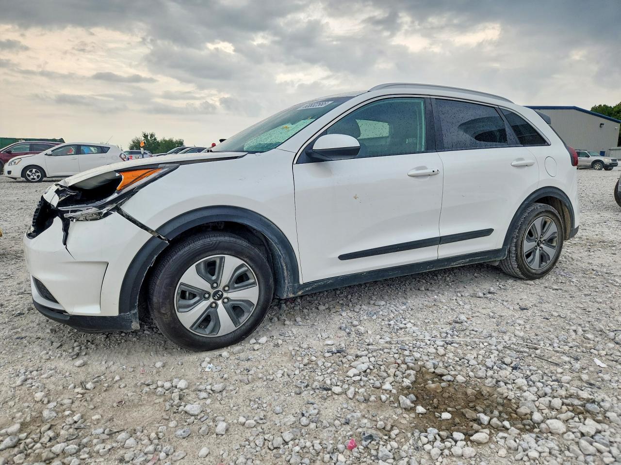KNDCB3LC0K5243702 · 2019 KIA NIRO