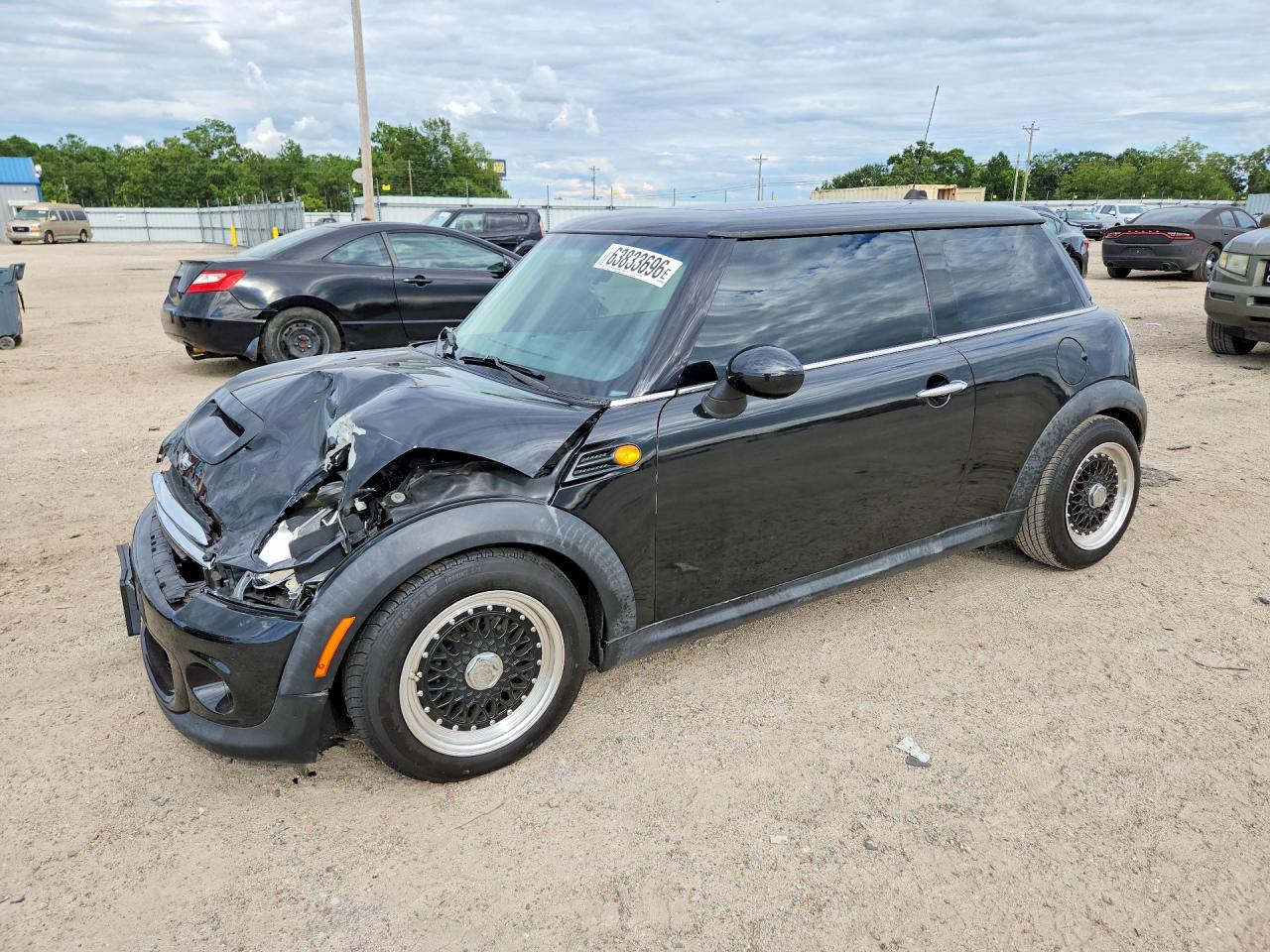 WMWSU3C52BT098193 · 2011 MINI COOPER