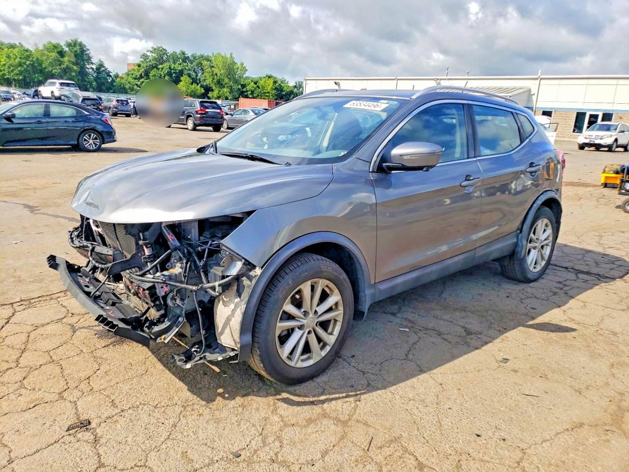 JN1BJ1CR8JW204889 · 2018 NISSAN ROGUE SPORT