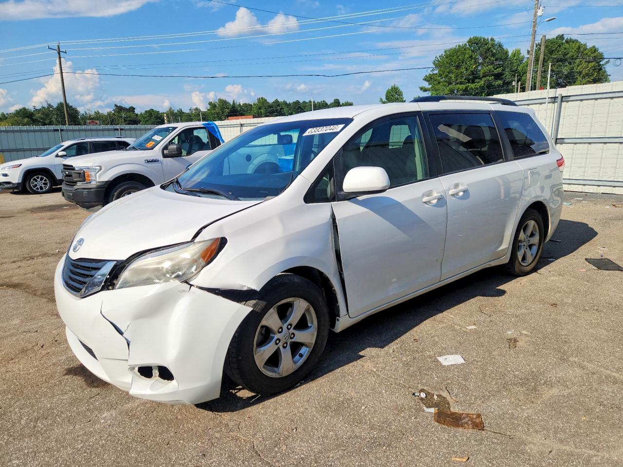 5TDKK3DC3ES484842 · 2014 TOYOTA SIENNA