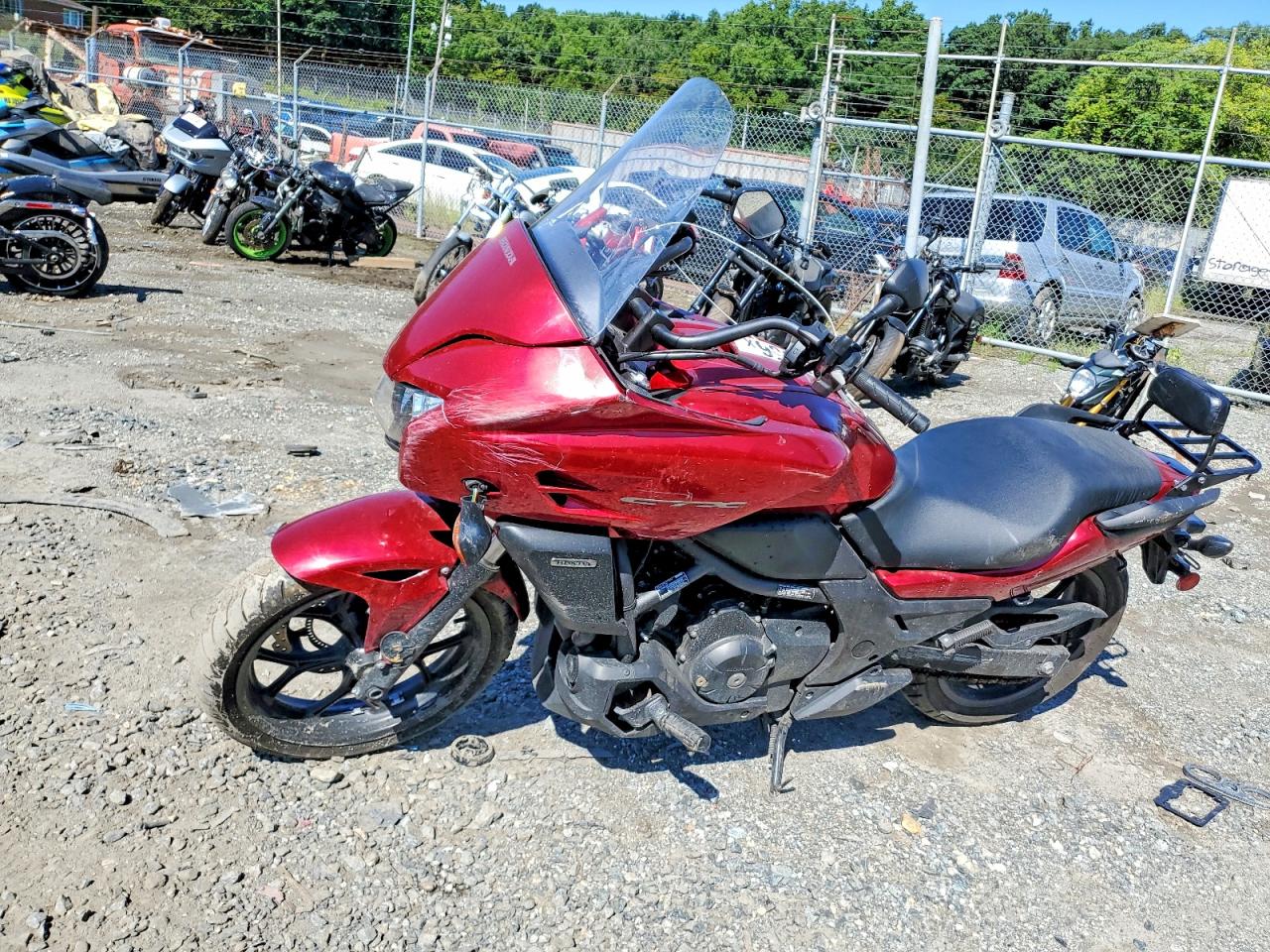 JH2RC6944EK000397 · 2014 HONDA CTX700 · 3/9