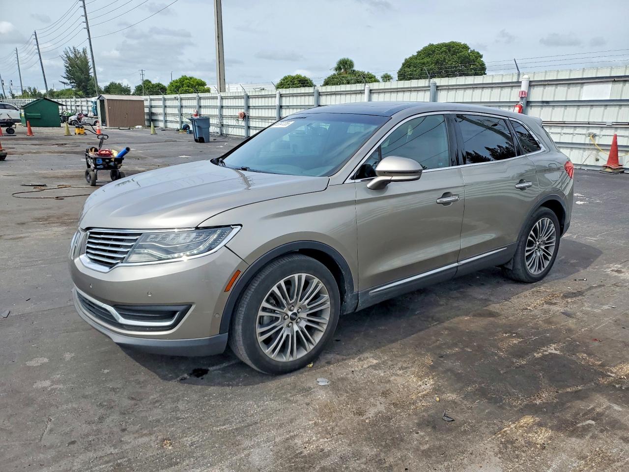 2LMPJ6LP6GBL22142 · 2016 LINCOLN MKX